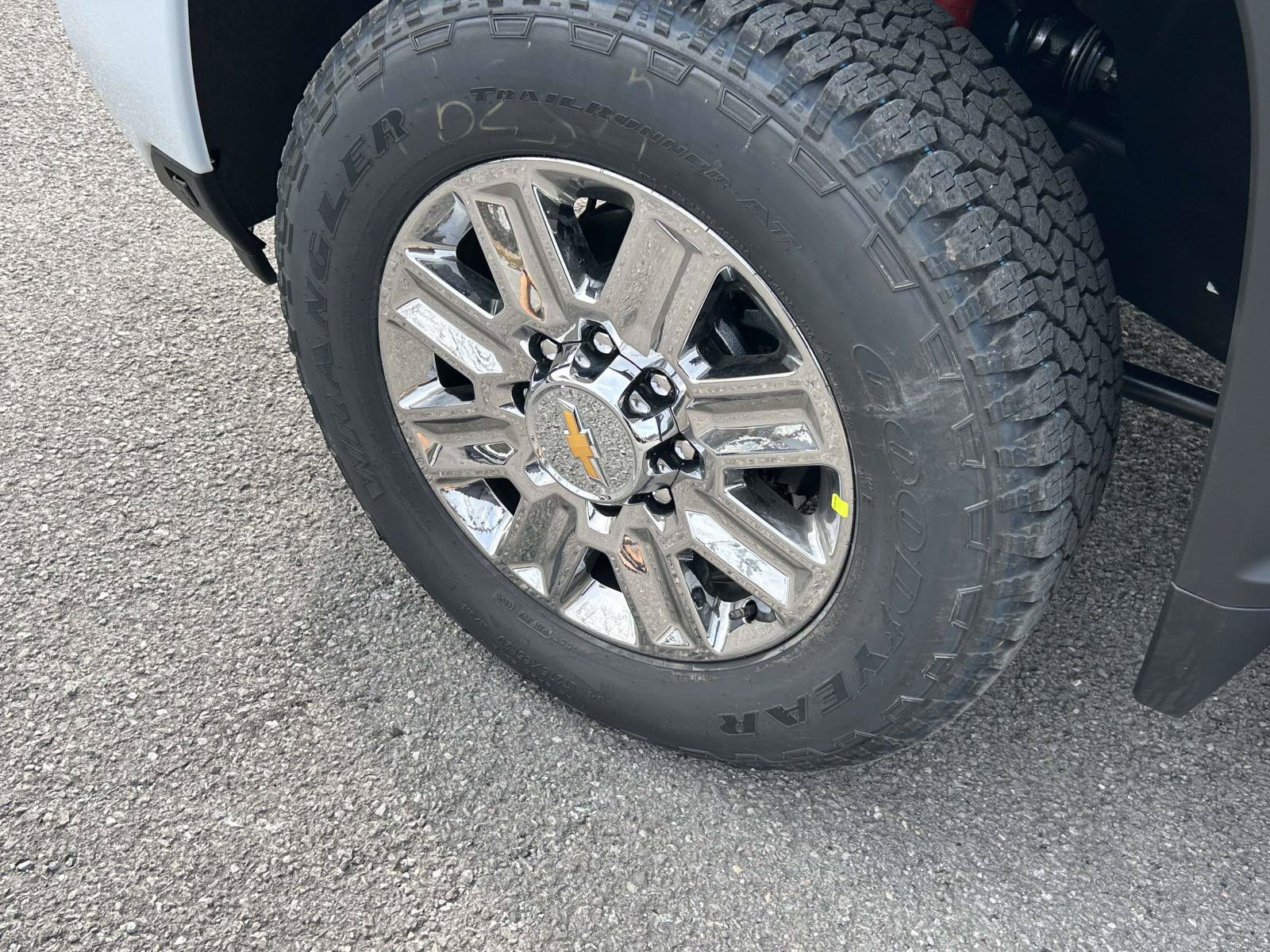 New 2026 Chevrolet Silverado 2500 High Country w/ High Country Premium Package AWD/4WD image 9