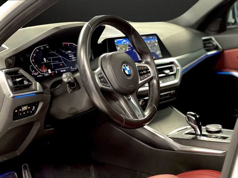 Used 2022 BMW 330i xDrive Sedan w/ M Sport Package AWD/4WD image 9