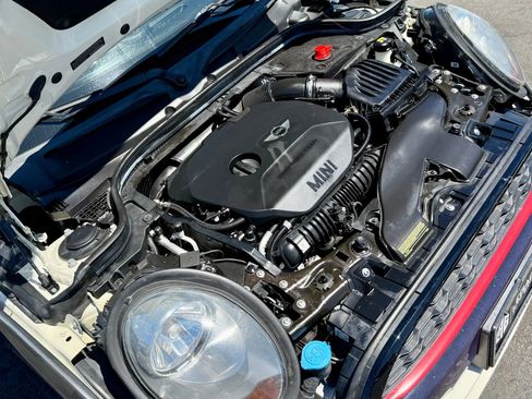 Used 2015 MINI Cooper S image 26