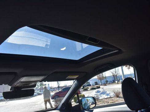 Used 2025 Honda Ridgeline Black Edition image 17