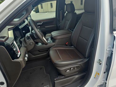 Used 2023 GMC Sierra 1500 Denali AWD/4WD image 16