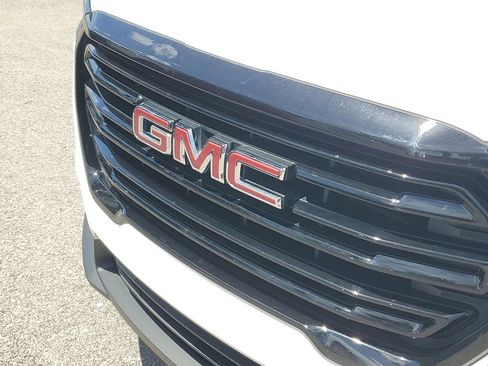 Certified 2023 GMC Terrain SLE FWD image 9
