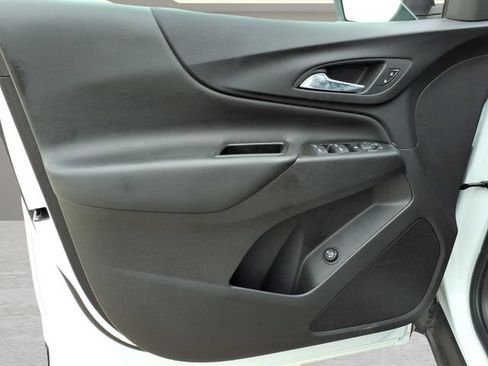 Used 2024 Chevrolet Equinox LT w/ LPO, Floor Liner Package FWD image 14