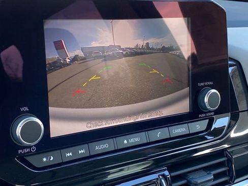 New 2025 Nissan Pathfinder SV image 28