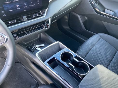 Used 2025 Chevrolet Equinox LT image 23