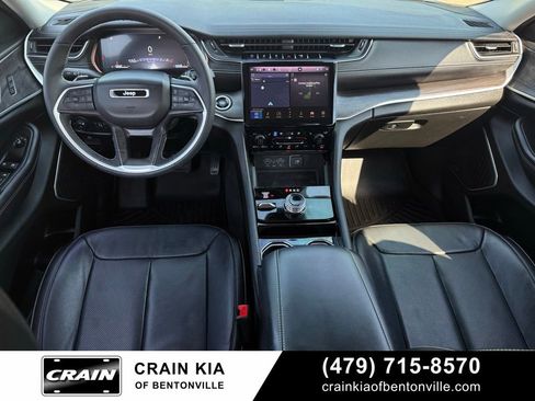 Used 2023 Jeep Grand Cherokee Limited w/ Luxury Tech Group II AWD/4WD image 28