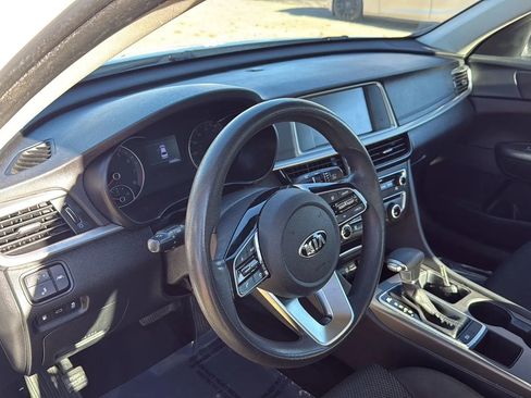 Used 2019 Kia Optima LX image 12