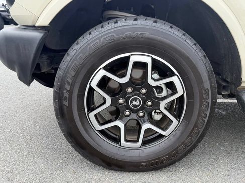 Used 2025 Ford Bronco Outer Banks AWD/4WD image 11