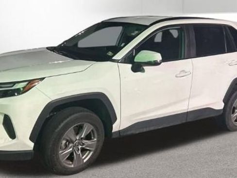 Used 2025 Toyota RAV4 XLE image 2
