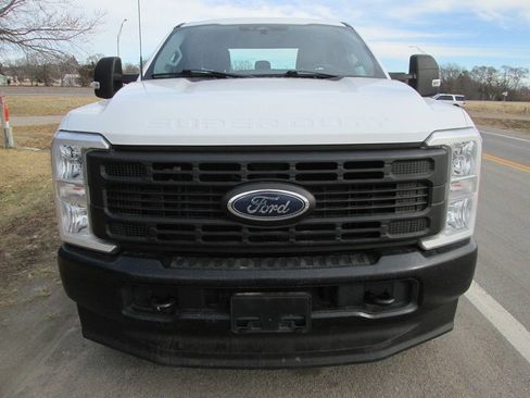 Used 2023 Ford F250 XL w/ FX4 Off-Road Package AWD/4WD image 5