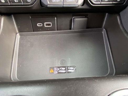 Used 2024 Chevrolet Tahoe Premier image 18