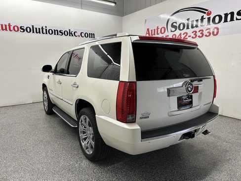 Used 2009 Cadillac Escalade 2WD image 5