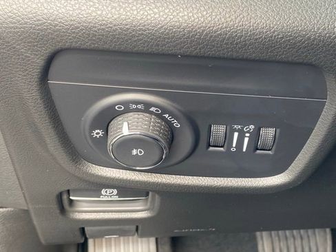 New 2025 Jeep Grand Cherokee Overland w/ Adv Protech Group III image 28