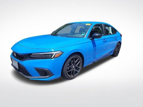 Used 2022 Honda Civic Sport image 2