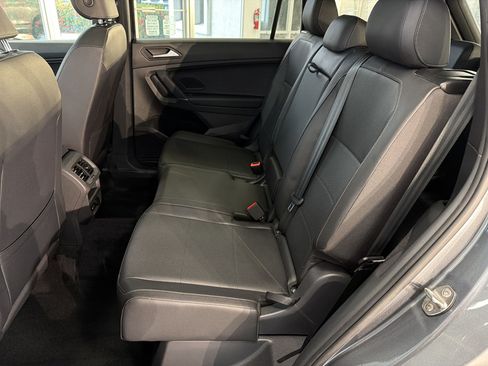 Used 2020 Volkswagen Tiguan SE R-Line FWD image 23