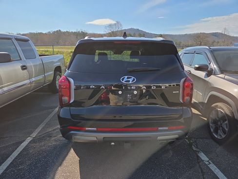 Used 2024 Hyundai Palisade SEL image 4