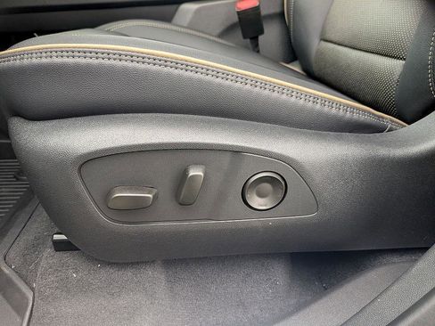 New 2026 Chevrolet Traverse High Country image 10