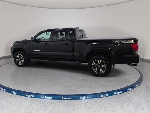 Used 2016 Toyota Tacoma TRD Sport w/ Towing Package AWD/4WD image 9
