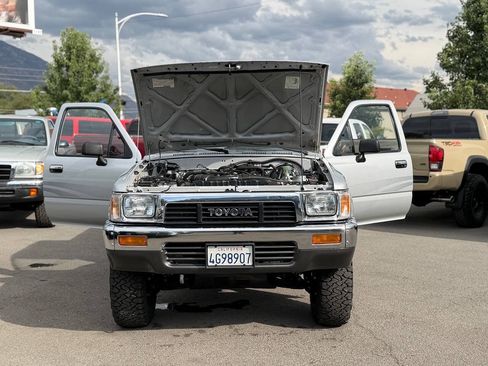 Used 1991 Toyota Pickup Deluxe AWD/4WD image 89