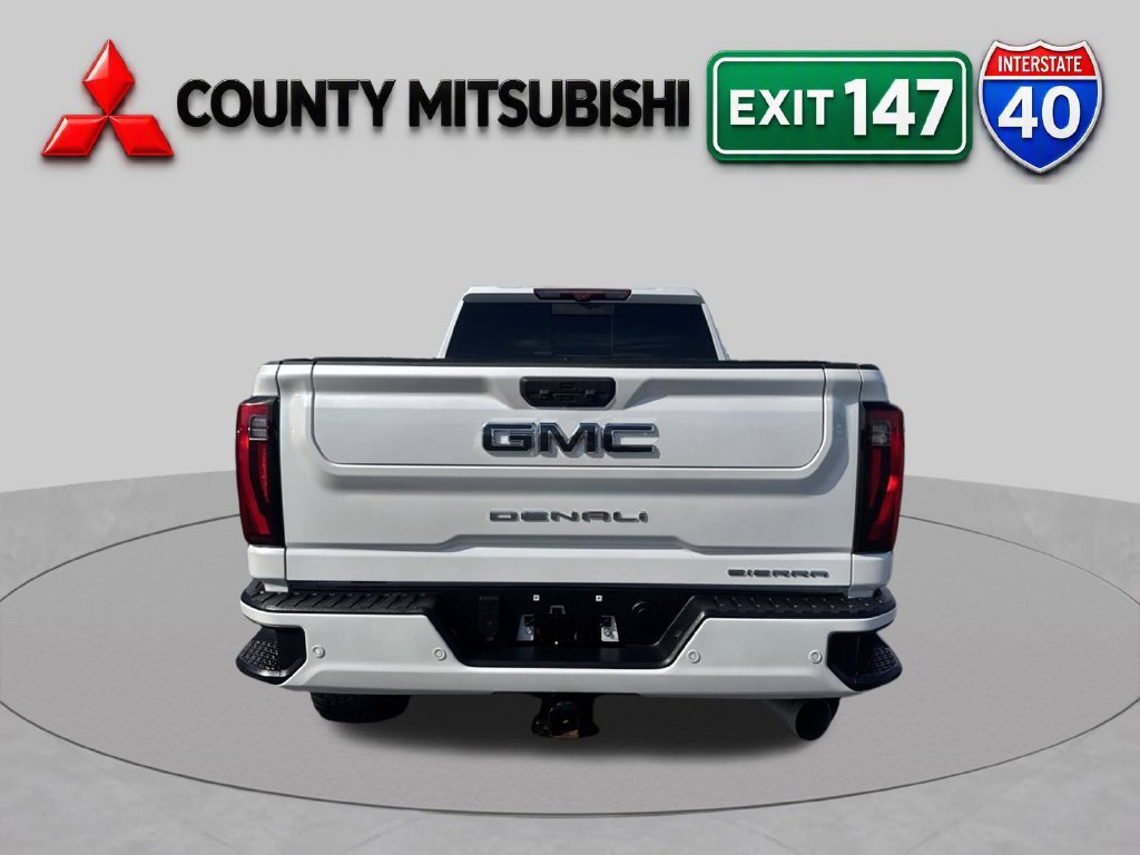 Used 2025 GMC Sierra 2500 Denali Ultimate w/ Max Trailering Package AWD/4WD image 5