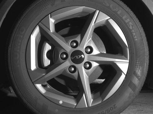 Used 2025 Kia K4 LXS image 12