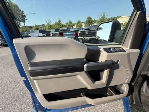 Used 2017 Ford F150 XLT w/ Trailer Tow Package image 12