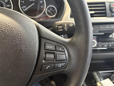 Used 2016 BMW 320i xDrive Sedan image 18