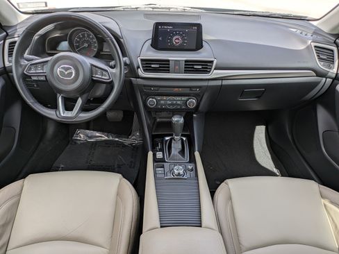 Used 2018 MAZDA MAZDA3 Touring FWD image 13