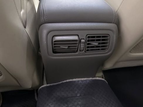 Used 2011 INFINITI G37 Journey w/ Premium Pkg image 22