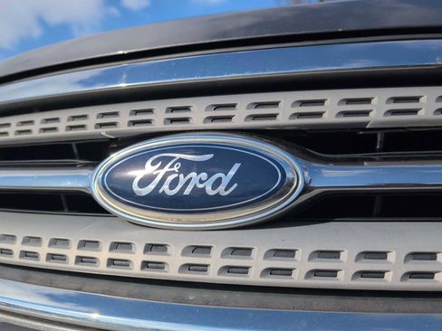 Used 2012 Ford Taurus SEL image 12