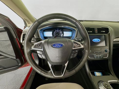 Used 2019 Ford Fusion SE w/ Equipment Group 151A image 13