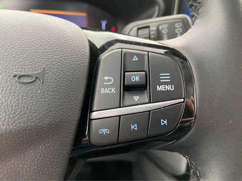 Used 2025 Ford Escape SE image 23