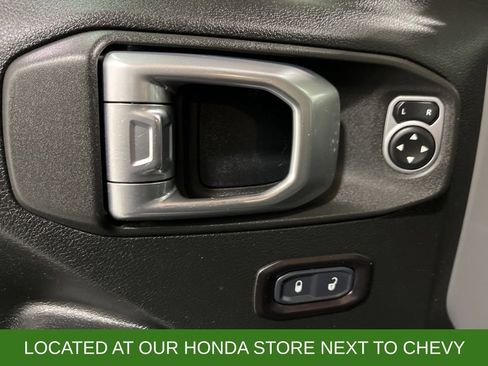 Used 2019 Jeep Wrangler Unlimited Rubicon image 12