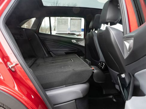 Certified 2023 Volkswagen ID.4 Pro S image 26