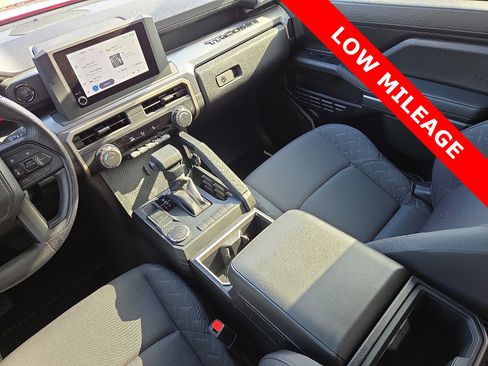 Used 2025 Toyota Tacoma SR5 image 12