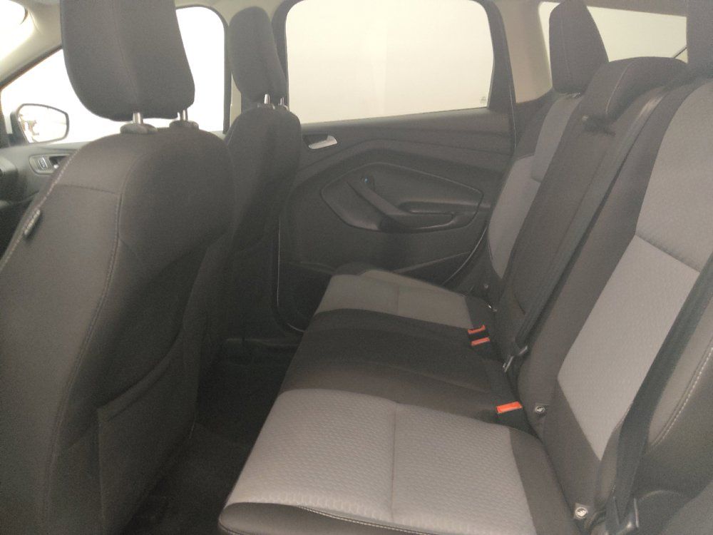 Used 2019 Ford Escape SE FWD image 18