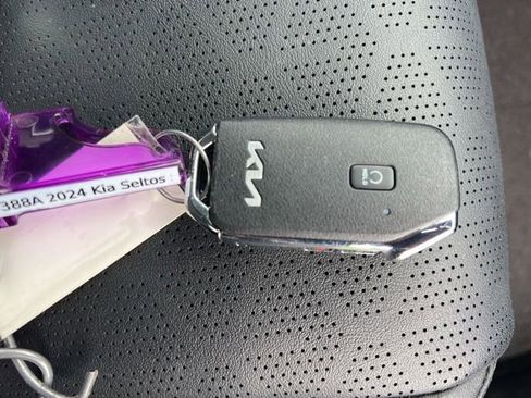 Certified 2024 Kia Seltos SX image 39