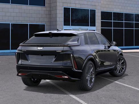 New 2026 Cadillac Lyriq V image 4