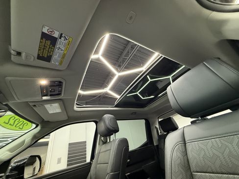 Used 2022 Toyota Tundra Limited image 13