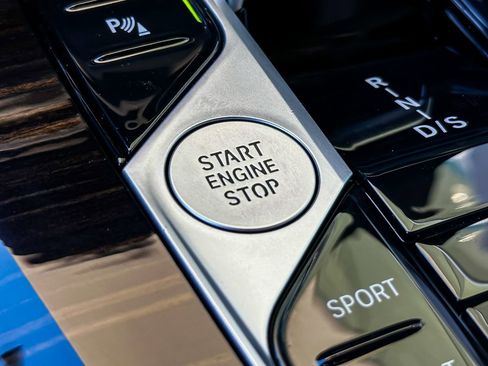 New 2025 BMW X5 sDrive40i w/ Climate Comfort Package image 22