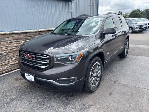 Used 2017 GMC Acadia SLT AWD/4WD image 2