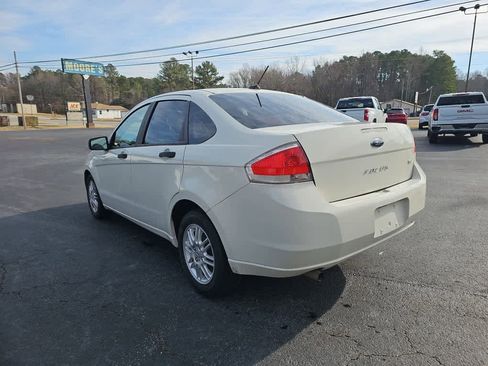 Used 2011 Ford Focus SE image 5