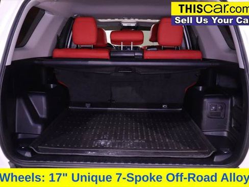 Used 2024 Toyota 4Runner TRD Off-Road Premium w/ Moonroof Package AWD/4WD image 35