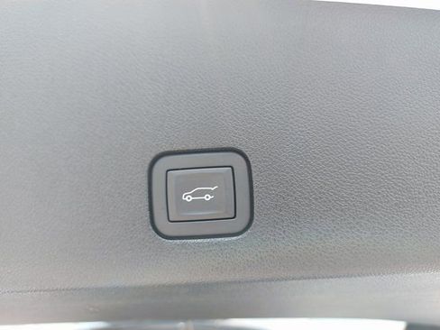 Used 2025 Cadillac XT6 Sport w/ LPO, Floor Liner Package image 16