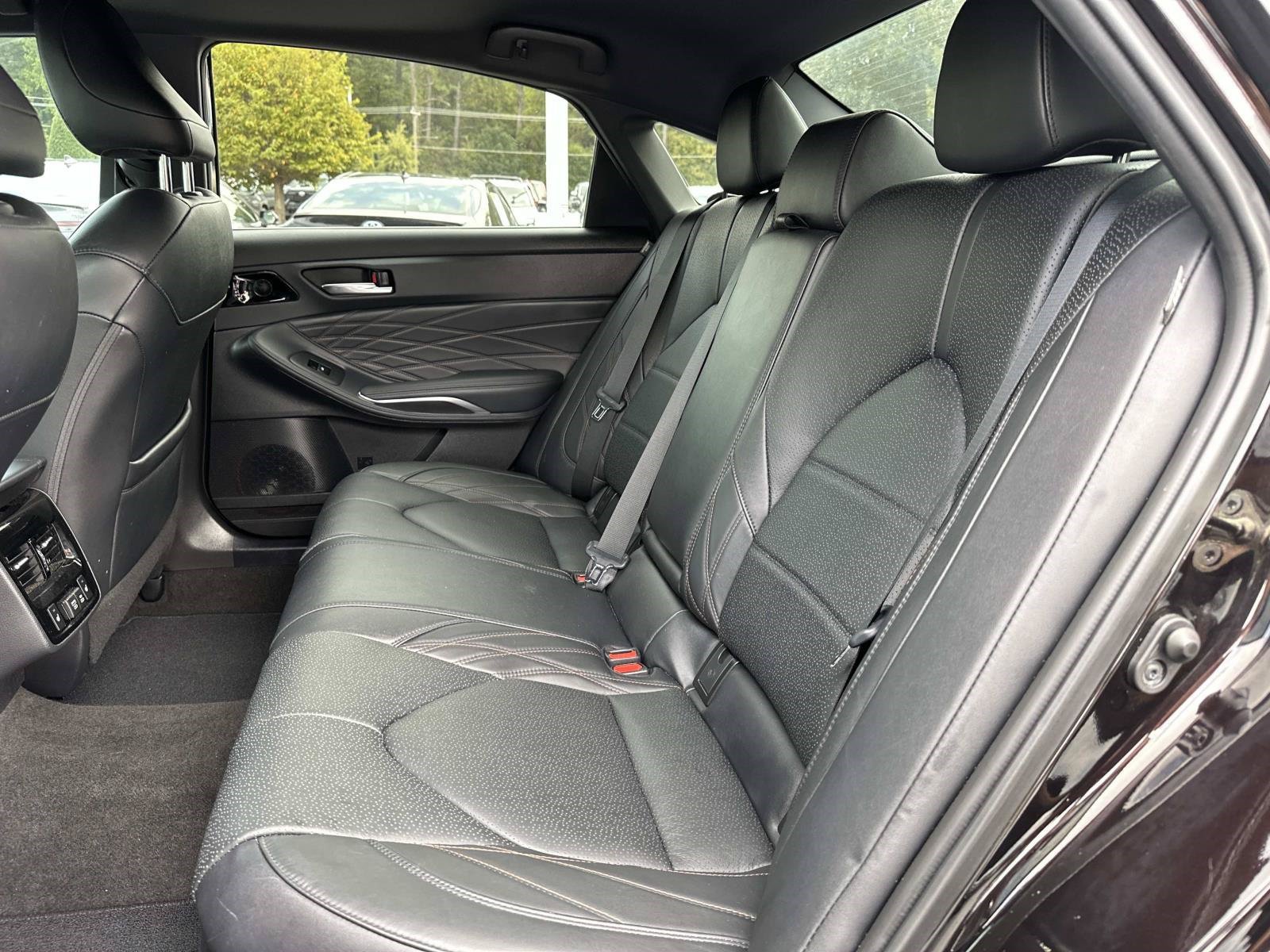 Used 2021 Toyota Avalon Limited w/ Advanced Safety Package FWD image 11