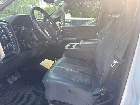 Used 2017 Chevrolet Silverado 2500 LT w/ LT Convenience Package AWD/4WD image 5