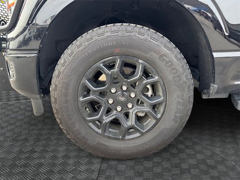 Used 2024 Ford F150 XLT w/ FX4 Off-Road Package image 14