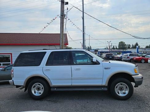 Used 1999 Ford Expedition XLT image 2