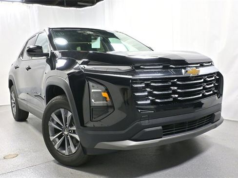 New 2026 Chevrolet Equinox LT w/ Convenience Package II image 2