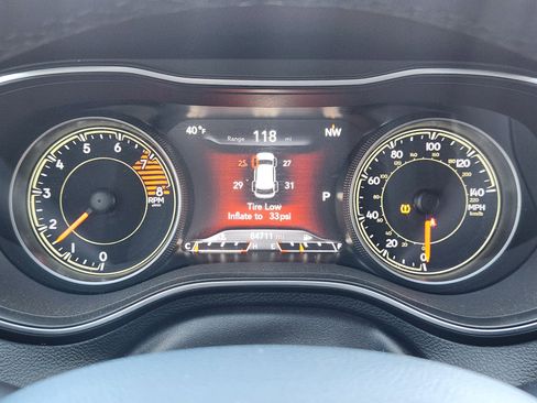 Used 2019 Jeep Cherokee Limited image 8